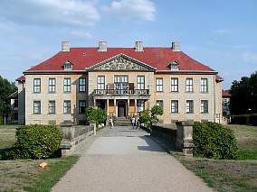 Schloss Oranienbaum (Gartenseite)