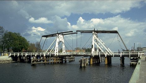 Zugbrcke in Greifswald-Wieck